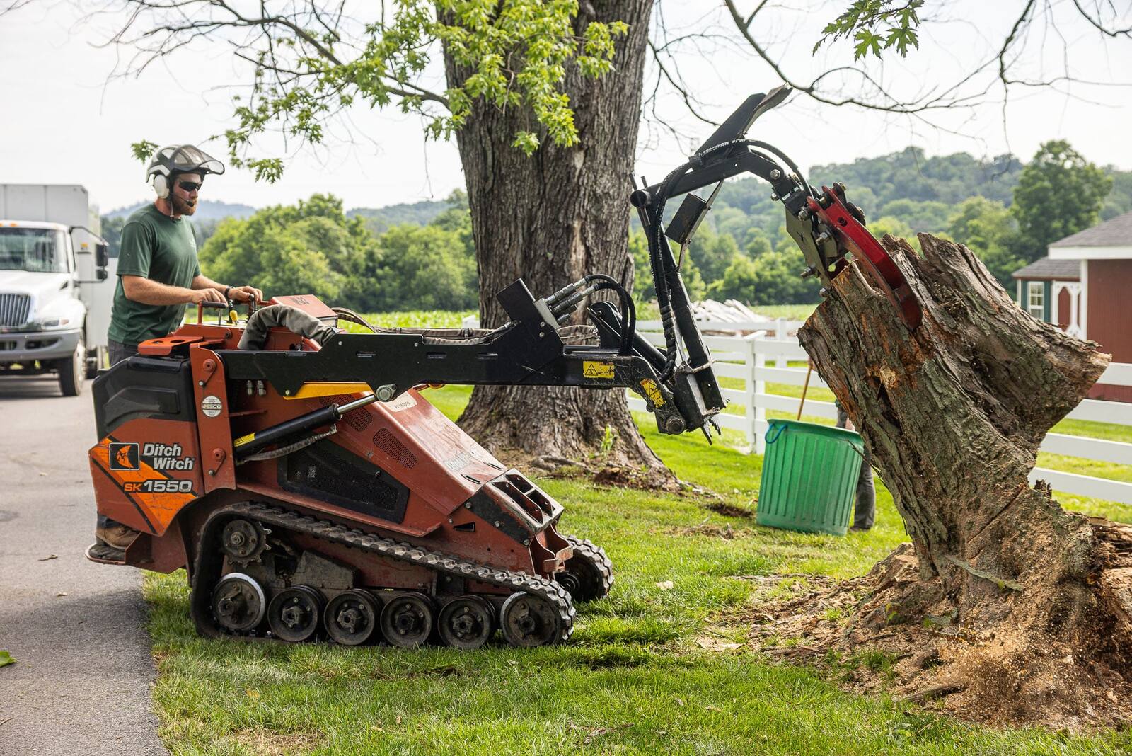 dead tree trunk stump removal machine claw 3