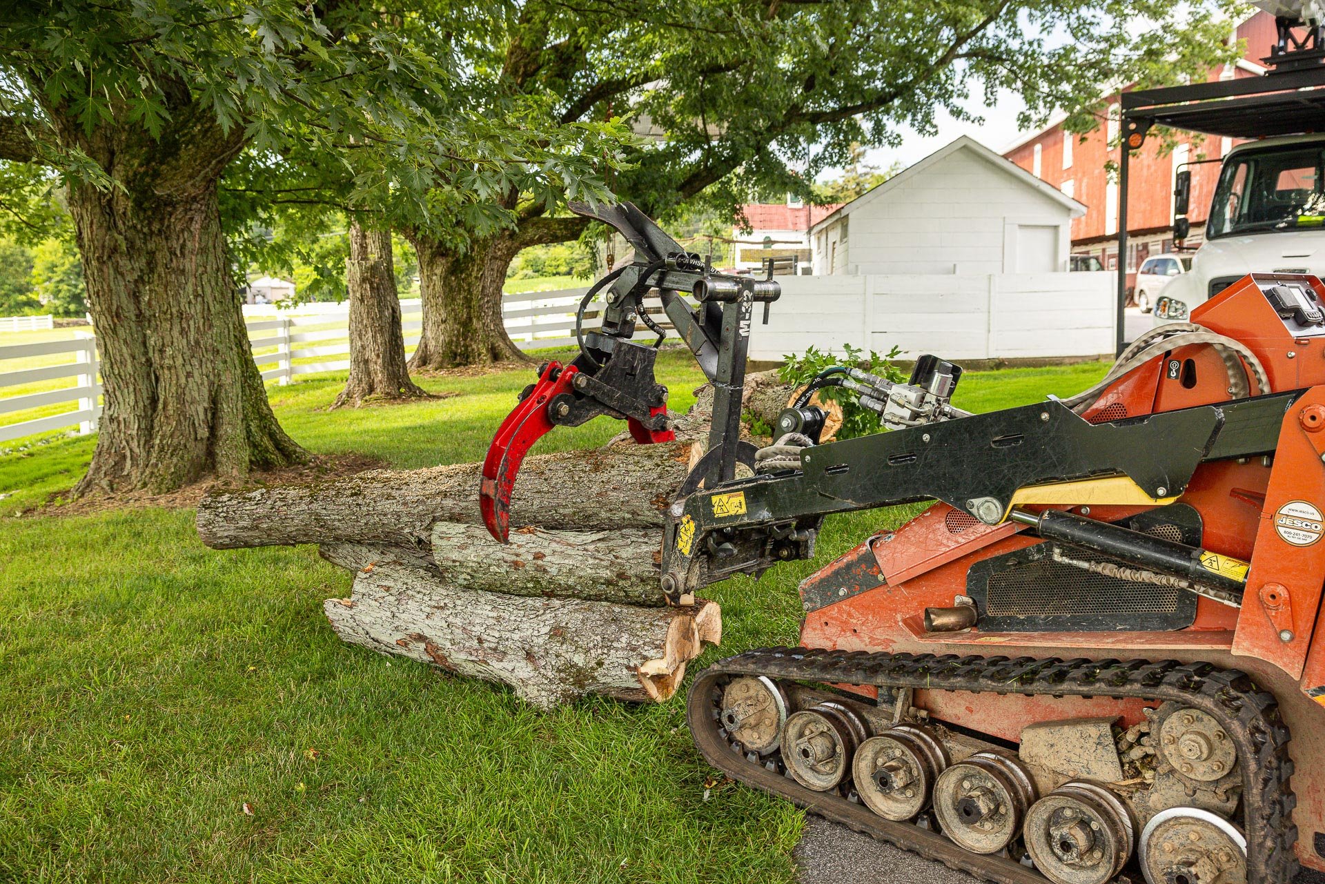 dead tree trunk stump removal machine claw 2